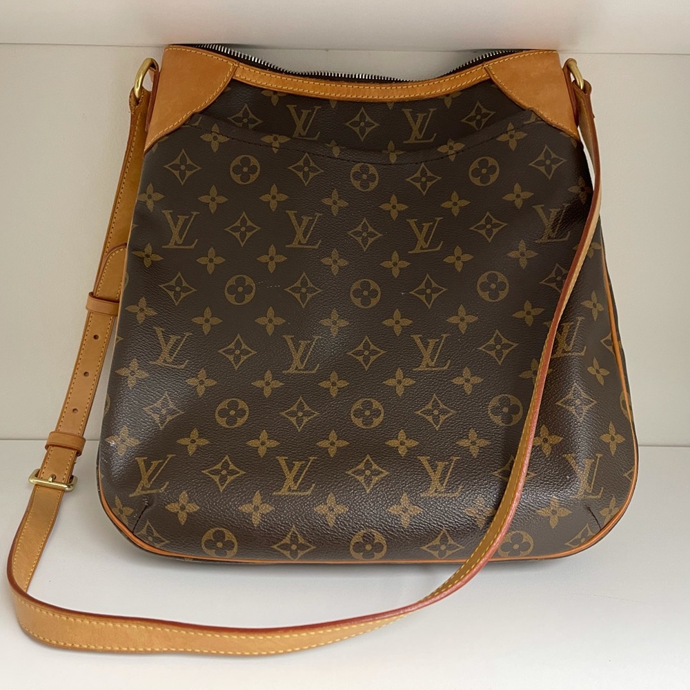 LOUIS VUITTON Odeon MM Monogram Canvas Cross Body